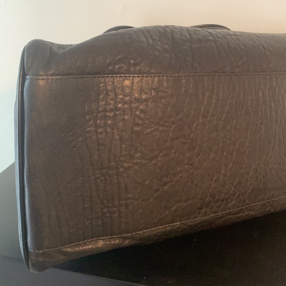 Fendi black leather bag used great condition beautiful leather. - Picture 5 of 16